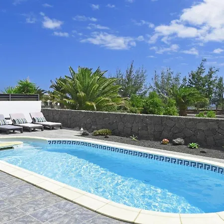 Ferienhaus Mit Privatpool Fur 6 Personen Ca 157 Qm In Costa Teguise, Lanzarote Gemeinde Teguise Ferienhaus